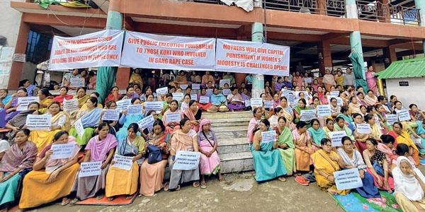 Imphal folks join hands to condemn Churachandpur gangrape case