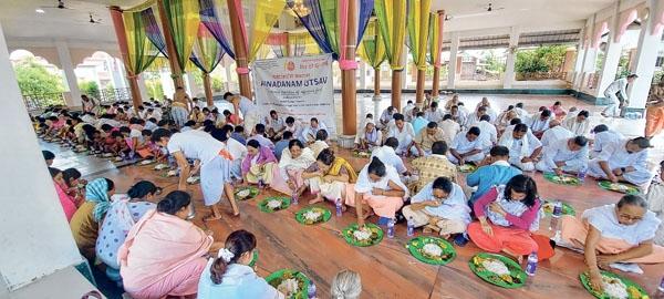 Annadanam Utsav: Feast held for displaced people