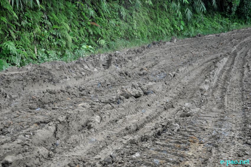 Pathetic / Deplorable section of NH-37 connecting Imphal and Jiribam  :: July 21, 2013