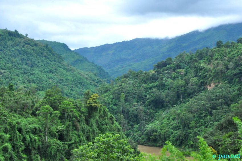 Pathetic / Deplorable section of NH-37 connecting Imphal and Jiribam  :: July 21, 2013