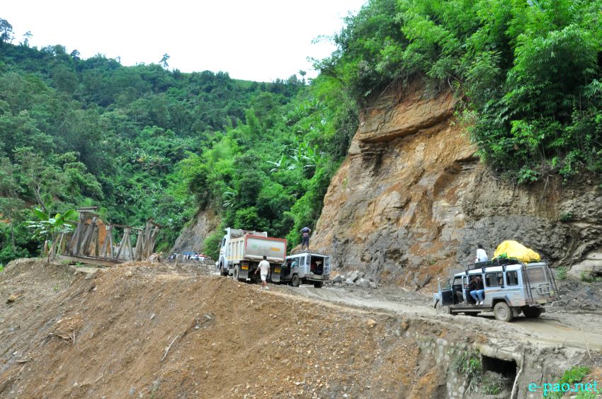 Pathetic / Deplorable section of NH-37 connecting Imphal and Jiribam  :: July 21, 2013
