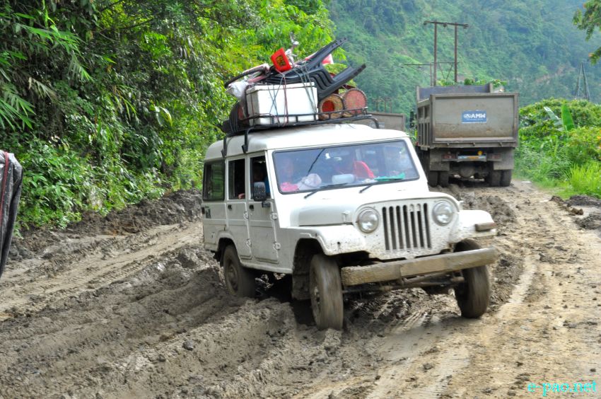 Pathetic / Deplorable section of NH-37 connecting Imphal and Jiribam  :: July 21, 2013