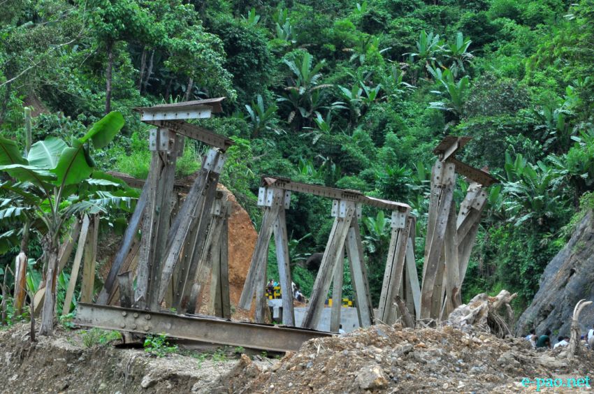 Pathetic / Deplorable section of NH-37 connecting Imphal and Jiribam  :: July 21, 2013