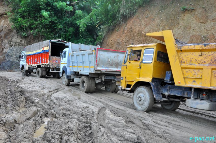 Pathetic / Deplorable section of NH-37 connecting Imphal and Jiribam  :: July 21, 2013