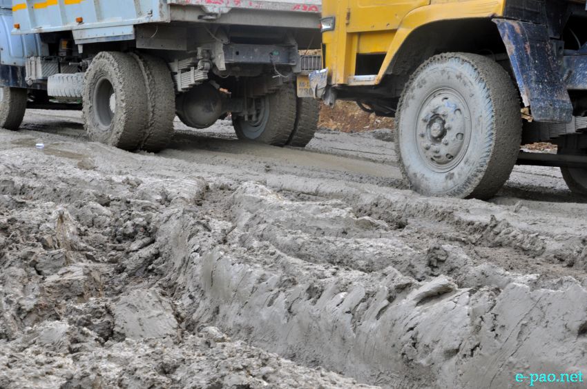 Pathetic / Deplorable section of NH-37 connecting Imphal and Jiribam  :: July 21, 2013