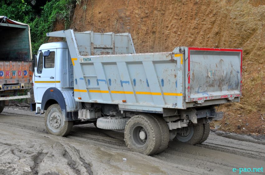 Pathetic / Deplorable section of NH-37 connecting Imphal and Jiribam  :: July 21, 2013