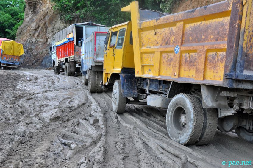Pathetic / Deplorable section of NH-37 connecting Imphal and Jiribam  :: July 21, 2013