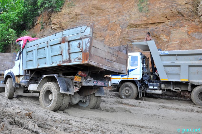 Pathetic / Deplorable section of NH-37 connecting Imphal and Jiribam  :: July 21, 2013