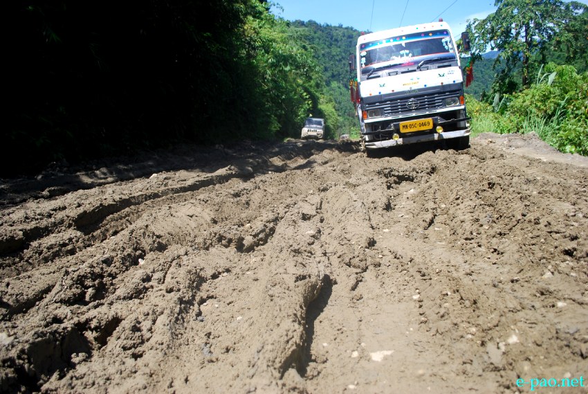 Pathetic / Deplorable section of NH-37 connecting Imphal and Jiribam  :: July 21, 2013