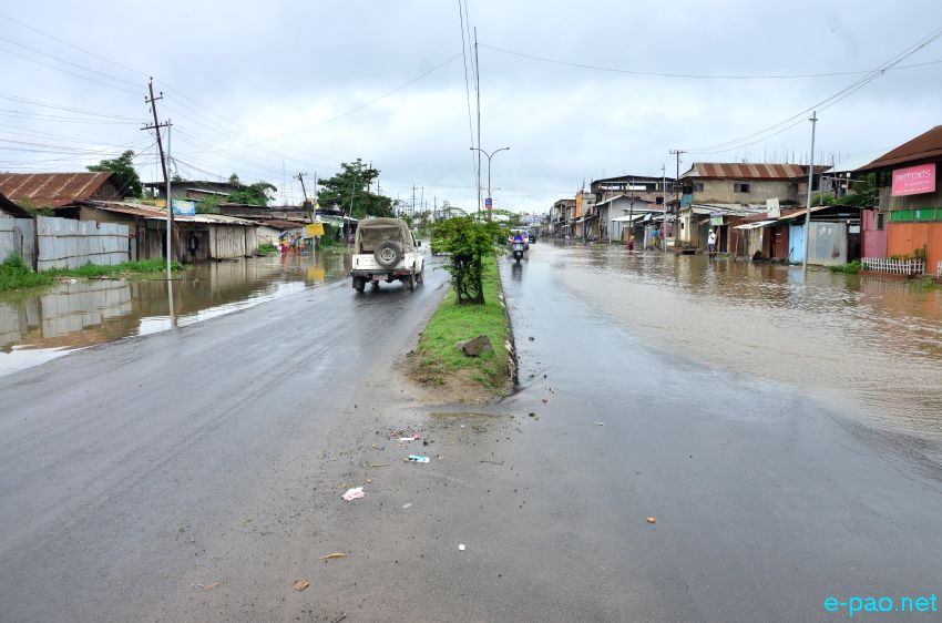 Artificial floods after few hours of rains in Imphal :: 27 June, 2015