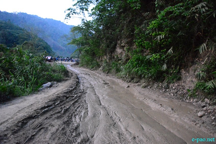 Pathetic / Deplorable section of NH-37 connecting Imphal and Jiribam :: May 09 2015