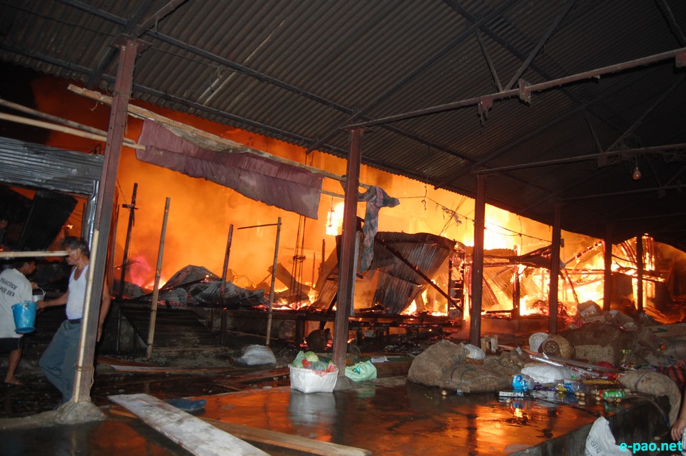 Fire that broke out at Noney (Longmai) Bazar, Tamenglong district along NH-37 on 9th April 2013 (01