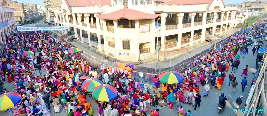 Ima Keithel relocated on nearby side walk due to Manipur Earthquake's damage :: January 13 2016