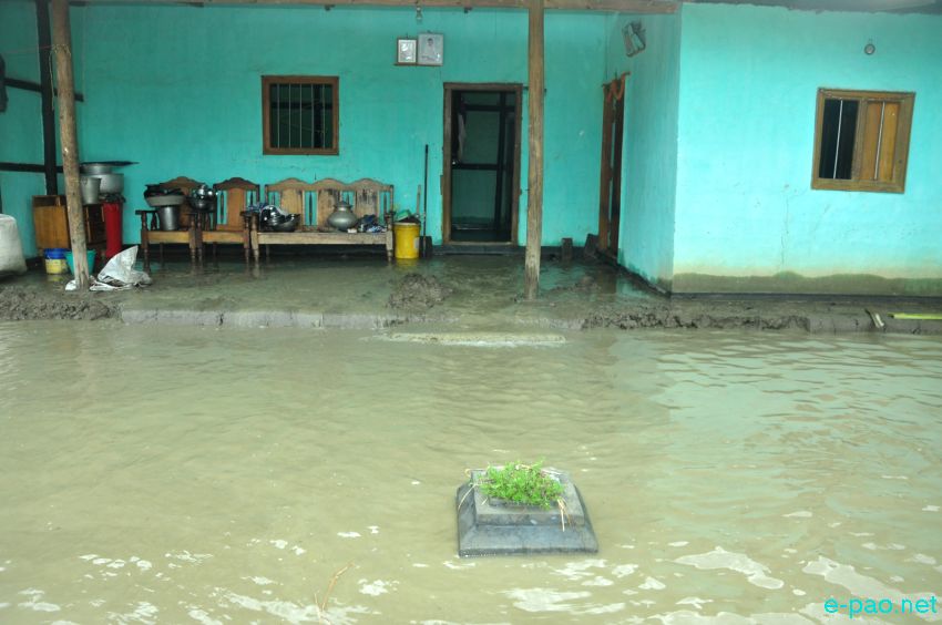 Flash Floods in various parts of Khumbong, Kha Jiri and Kamong areas, Imphal West :: April 24 2016