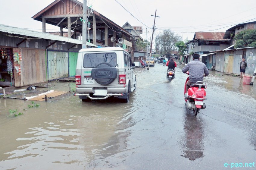Heavy flooding in several areas in and around Imphal :: March 31 2017