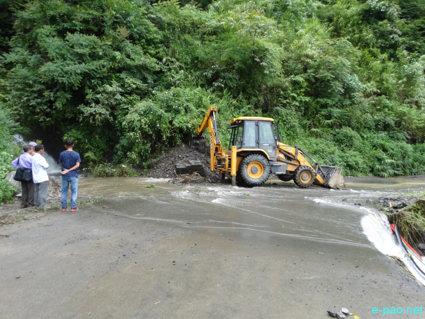 Landslide at Imphal Jiribam Highway (NH 37) :: 10 July 2017