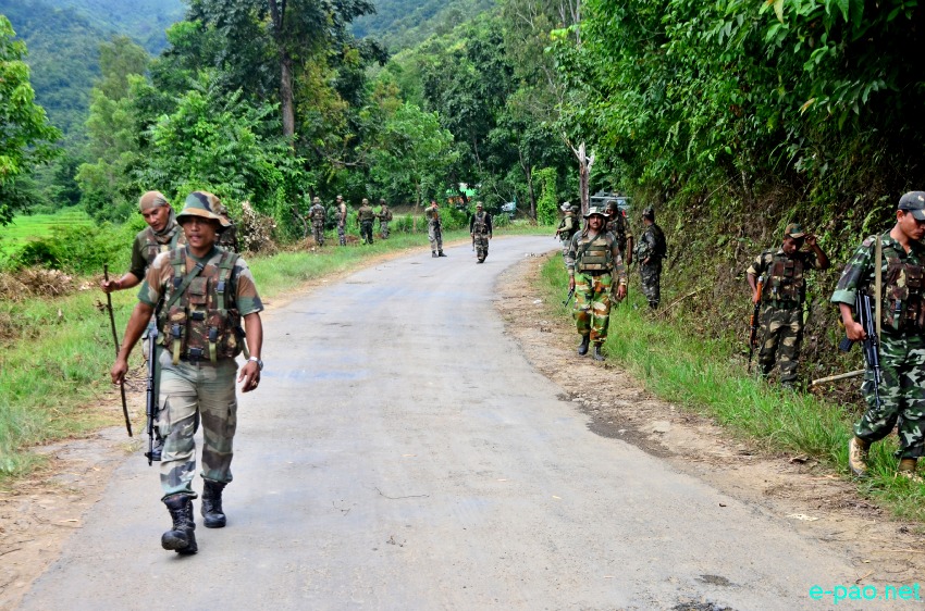 1 police commando killed, 2 hurt in attacks at two different places along Imphal-Ukhrul road :: 09 September 2014