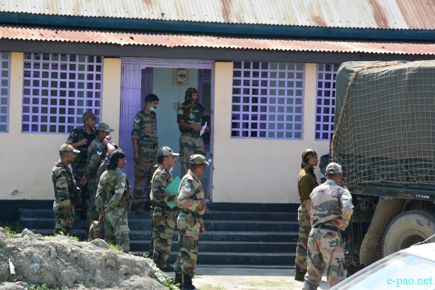 At JNIMS Mortuary of 6 Dogra Regiment who died in attacks carried out at Paraolon village, Moltuk :: 5 June 2015