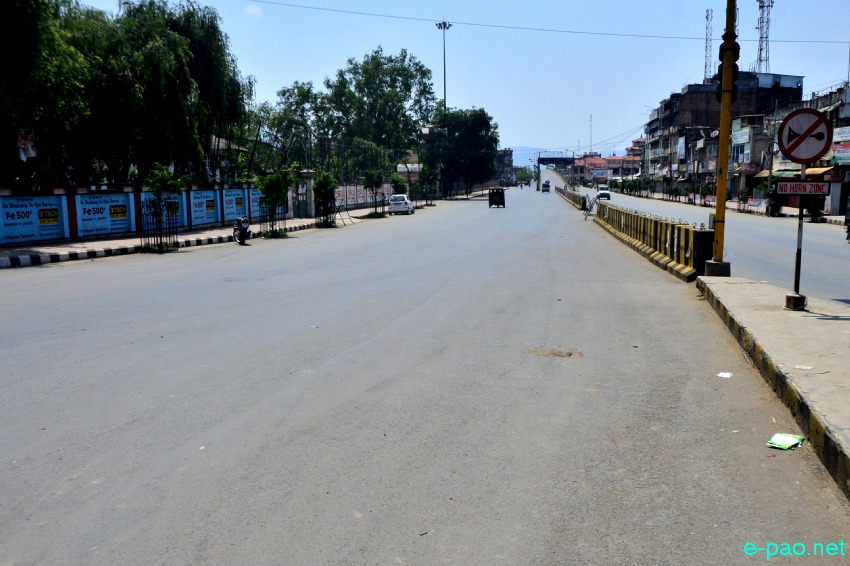 Empty streets of Imphal during President of India Pranab Mukherjee visit to Imphal :: 29 April 2014