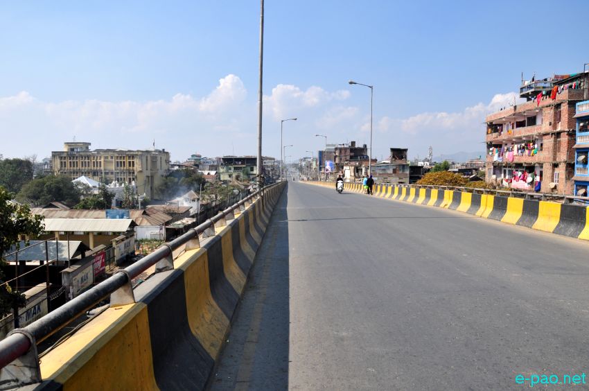 Imphal city wore a deserted look due to General Strike called on Republic Day  :: January 26 2016