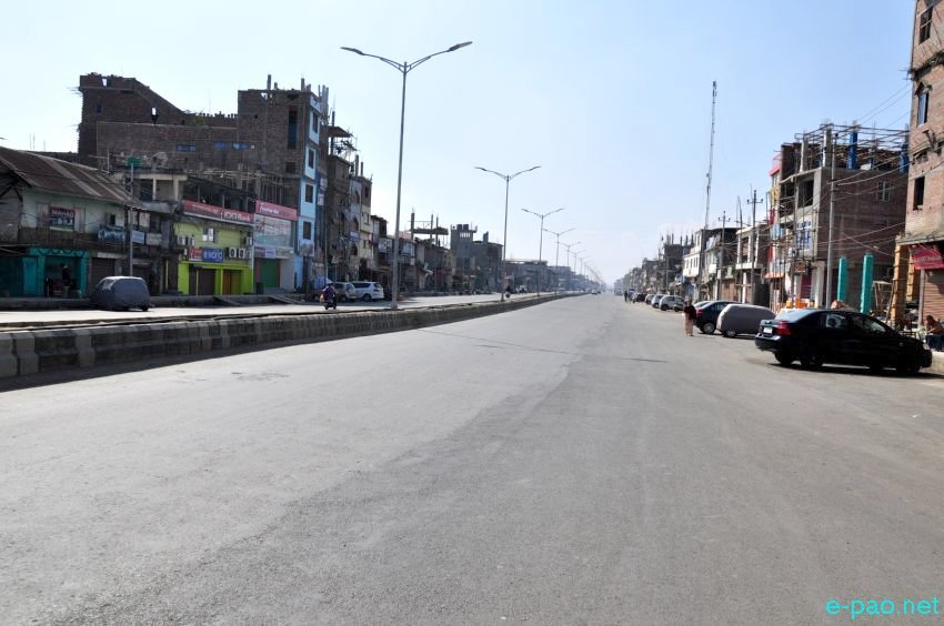 Imphal city wore a deserted look due to General Strike called on Republic Day  :: January 26 2016