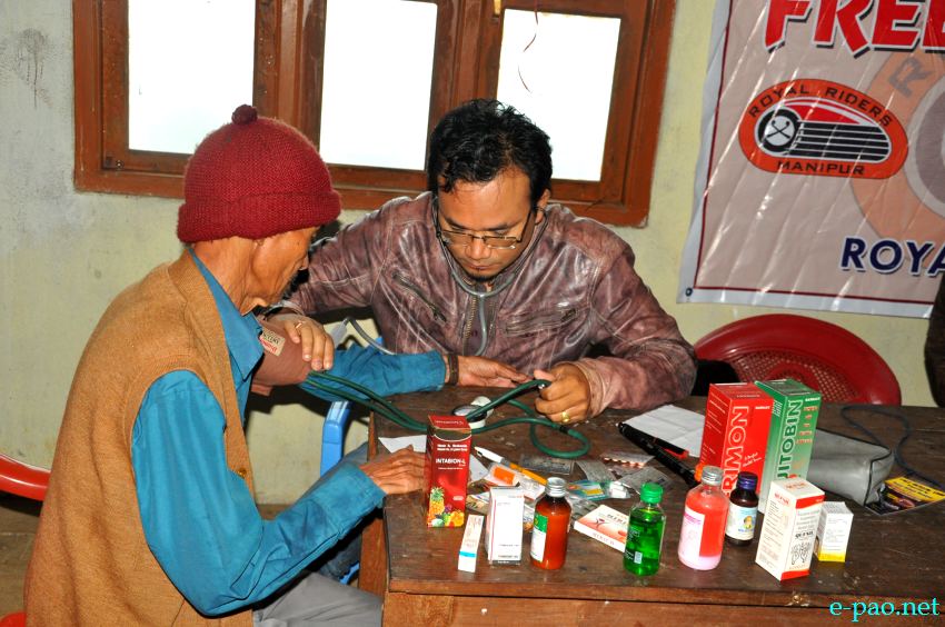 Free Health Camp at Kamjong, Ukhrul District by Royal Rider Manipur (RRM)  :: 28 September 2013