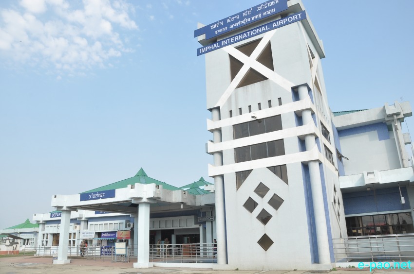 Reception of WWII war veteran and family  at Imphal international Airport :: 04 April 2014
