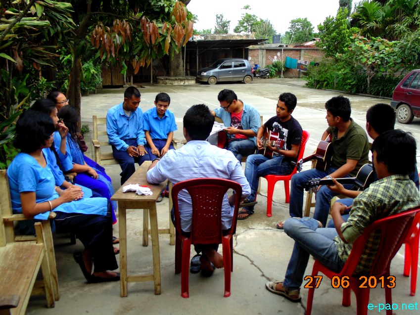 Volunteers of 'A house and A Guitar' organised Awareness Programme at  Mongsangei :: 27 June  2013