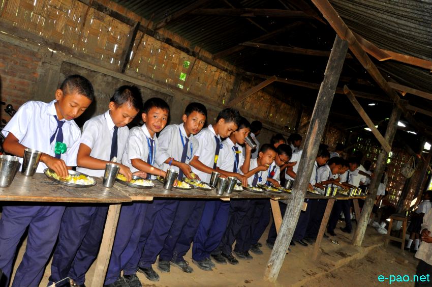Primary School Children receiving Mid day meal at Praja High School, Lamshang :: 12th September 2013 
