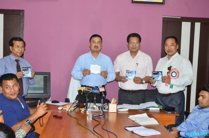Education Minister Moirangthem Okendra Singh releasing result of Higher Secondary Exam 2015 :: May 11 2015