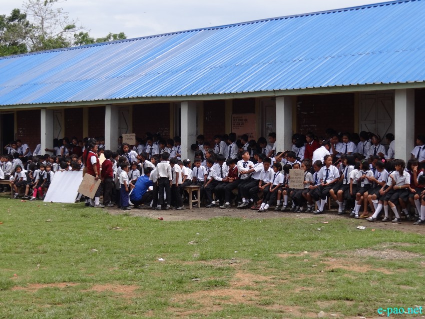 Students of Ithai Government High School protest demanding teachers for the school :: May 8 2015