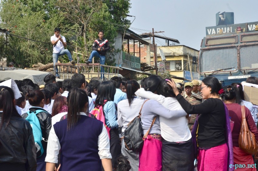 Students who are yet to receive admit cards of Class X & XII  CBSE Exam, protesting :: 27 February 2015