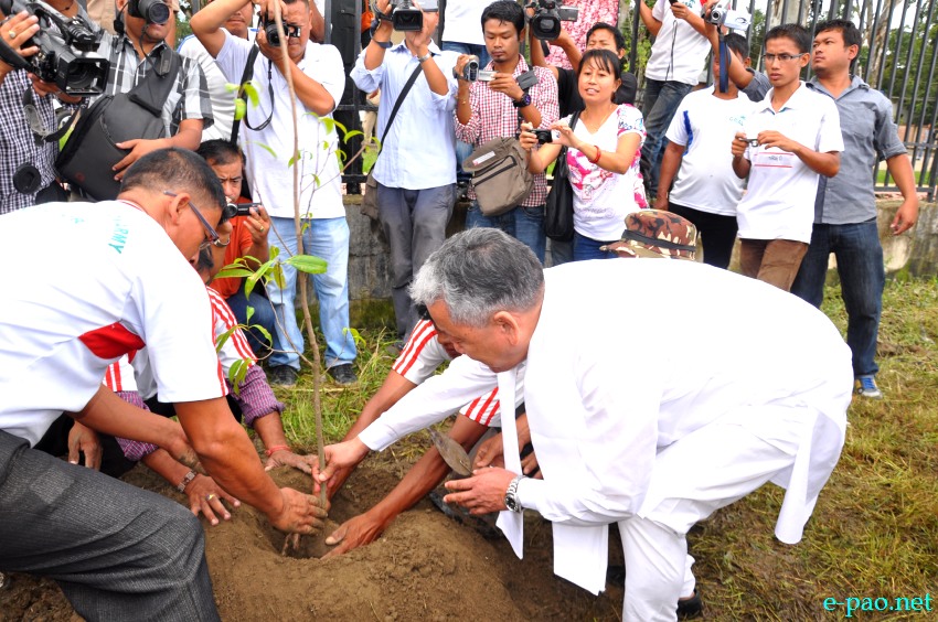 Tree Plantation in connection  with Patriots' Day Observation at Hatta Kangjeibung  :: 13th August 2013