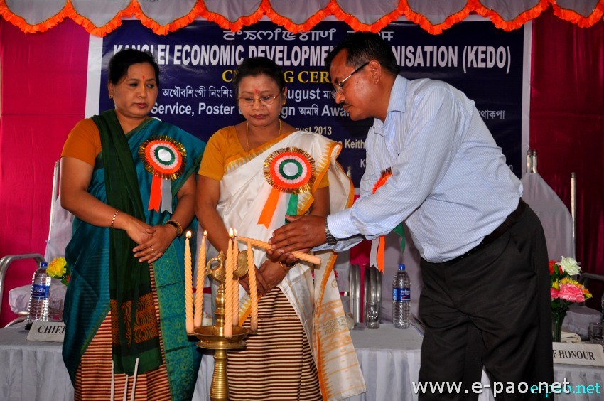 The three days social service of Khwairambandh Ima Keithel, Poster campaign and awareness programme :: 10 to 12 Aug 2013
