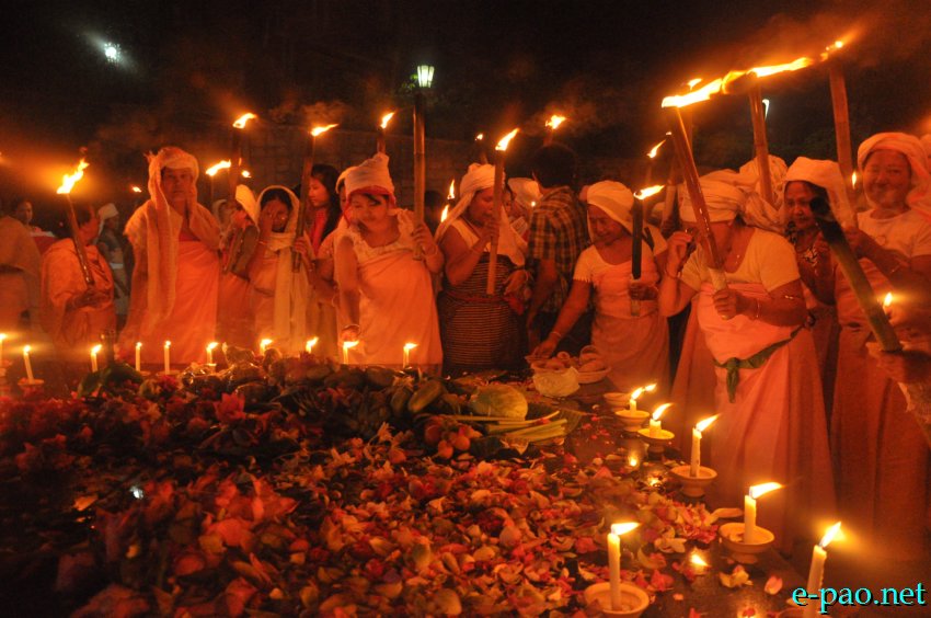 Meira Katpa on the occasion of 123rd Patriots Day Celebration at Birtikendrajit Park :: 13 August 2014