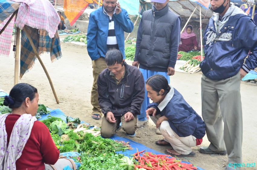 New Year Day : Shopping for the picnic at Pishum, Imphal  :: 1st January 2015