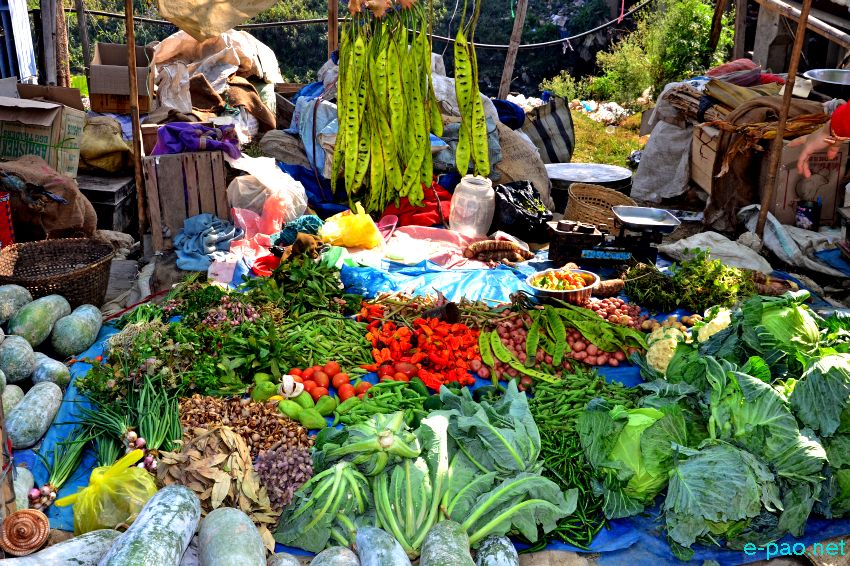 People buying Eatables and Meat at Imphal area and getting for the New Year 2016 picnic :: 1st January 2016
