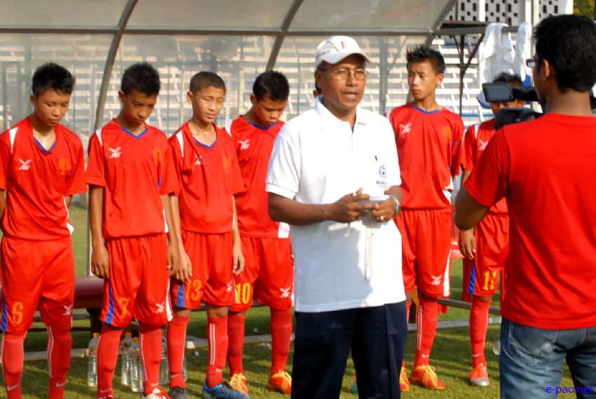 Manipur defeated Kingfisher East Bengal by 2-1 at semifinal match of Manchester United Premier Cup Football at Jamshedpur :: 02 May 2013