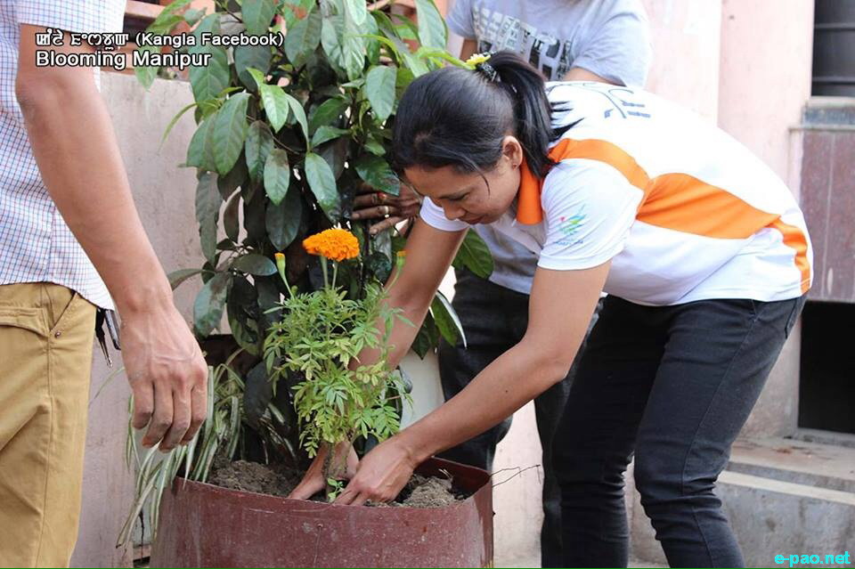 Laishram Sarita and family visited Ema keithel and planted flowers and interacted with Emas and Ebens :: October 12 2014