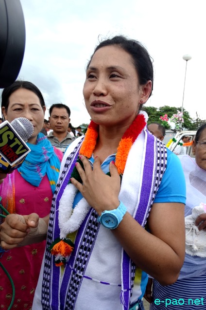 Laishram Sarita welcomed after CWG 2014, Glasgow at Imphal Airport on 11 August 2014