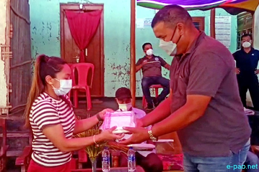 Saikhom Mirabai Chanu felicitated truck drivers who extended support during her training days :: 05 August 2021
