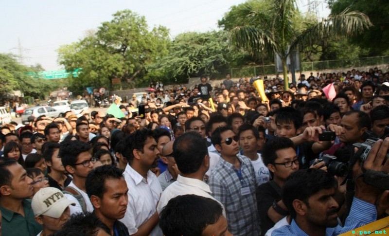 Mass protest Against Implementation of Compulsory Hindi/MILs in Delhi University on 10 April 2013