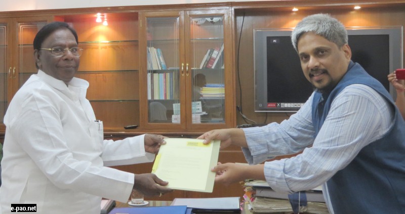 G Ananthapadmanabhan, Chief Executive, Amnesty International India, submits a petition with signatures from 65000 people supporting the Anti-Death Penalty campaign, to V Narayanasamy, Minister of State in the PMO, on 18th September, 2013 in New Delhi