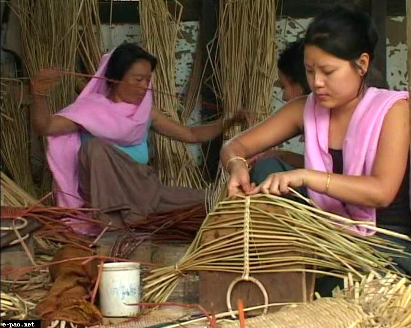 A screenshot from the documentary film 'Kauna'