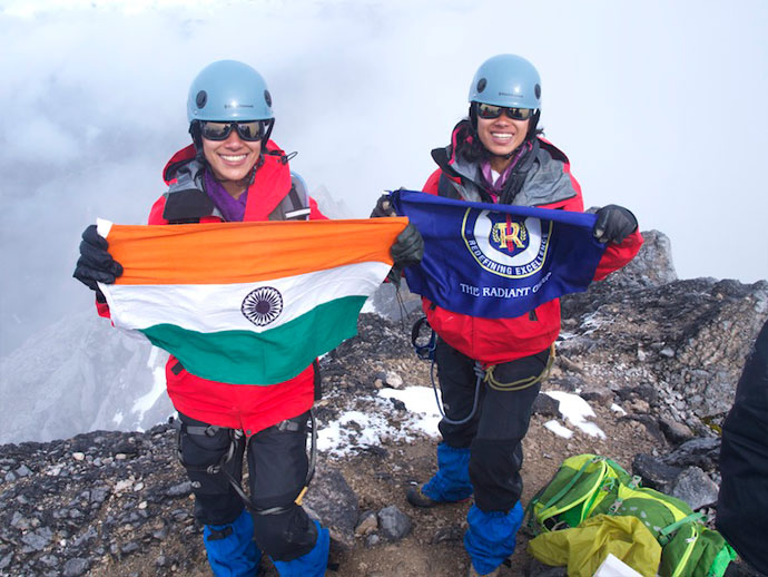 Tashi and Nungshi unfurl tricolor on top of Eastern hemisphere