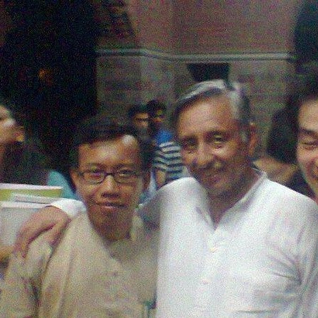 Mani Shankar Aiyar with the writer