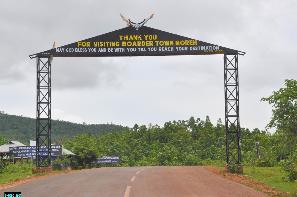 The 'boarder' sign one sees on leaving Moreh on Imphal-Moreh Highway :: November 2014