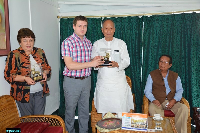 Chief Minister of Manipur presenting Memento to the visiting Russian Delegate at CM Bungalow on 18th May 2015 