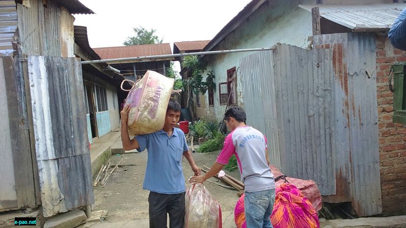 Villagers of Phaillen packing