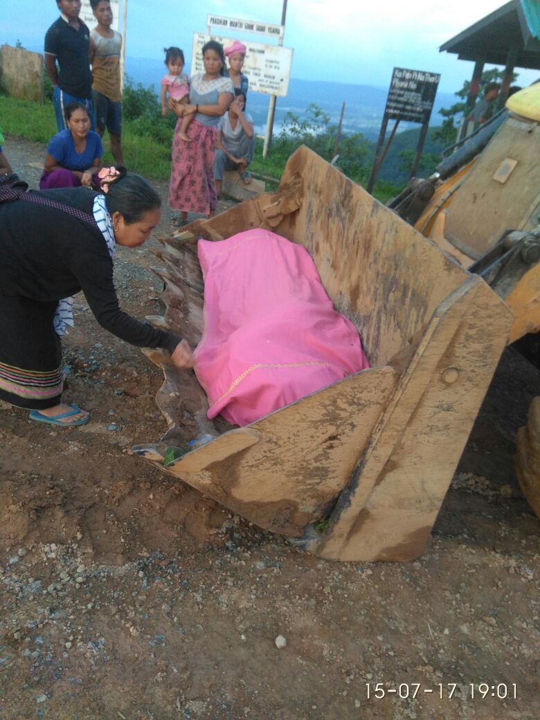Thangtinlen Baite dies while he was carrying in JCB's bucket at S.Bongjol  Village (near Indo-Myanmar border)